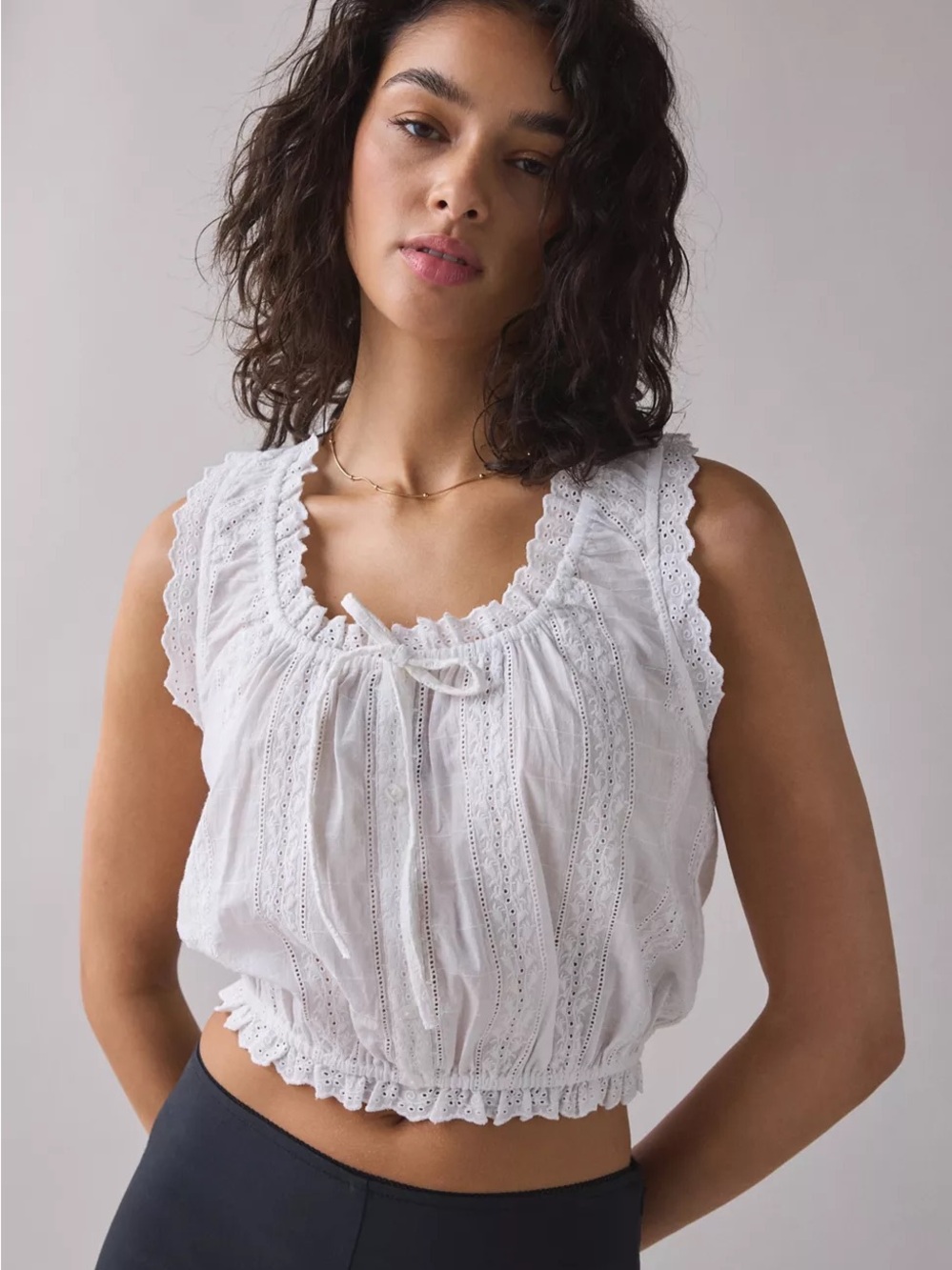 Kimchi Blue Juniper Lace Trim Tie-Front Crop Tank Top Size S Urban Outfitters
